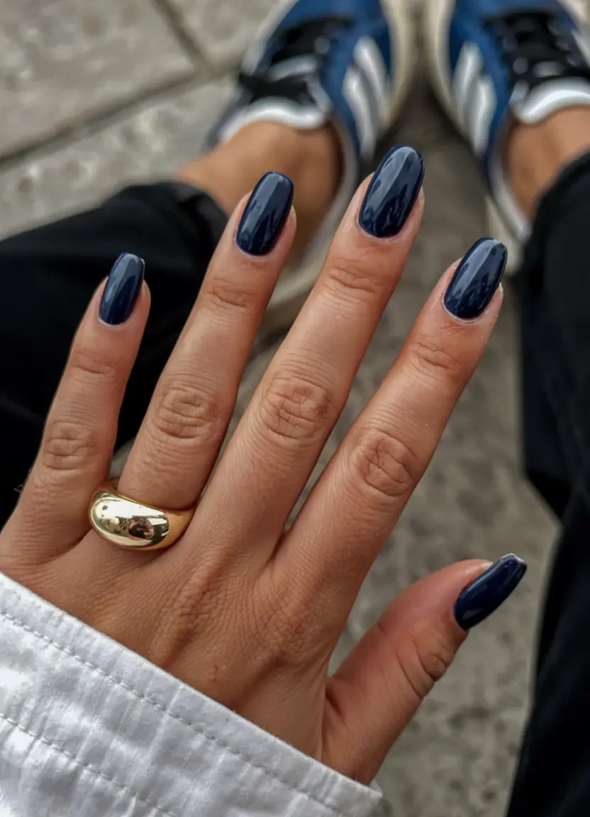 nails inspo 2026 Ink Navy Elegance