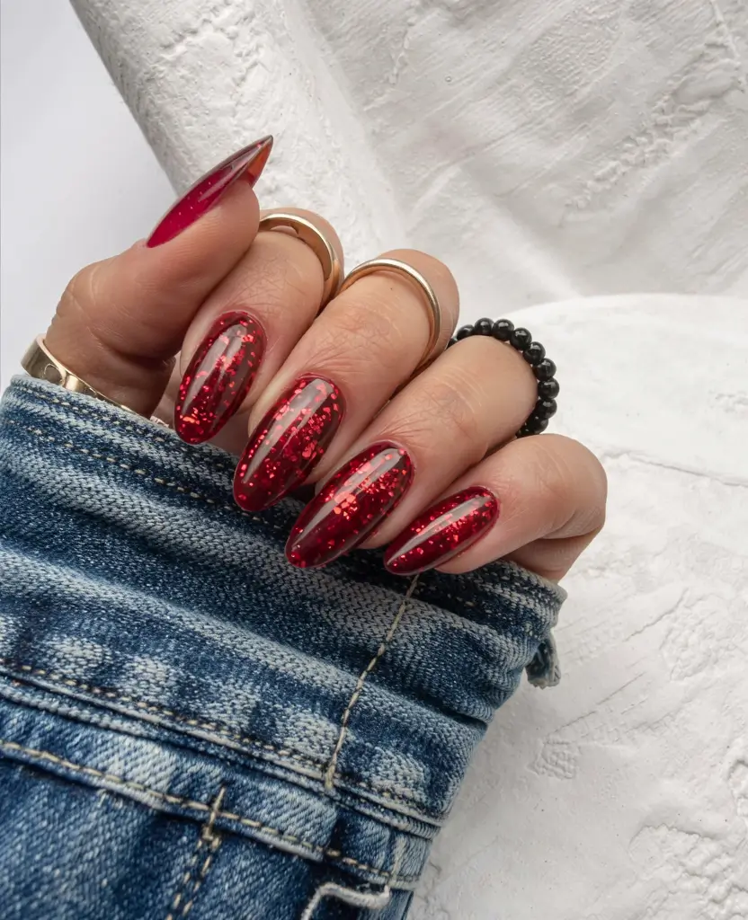 red-nails-2026-Red-Glitter-Drip