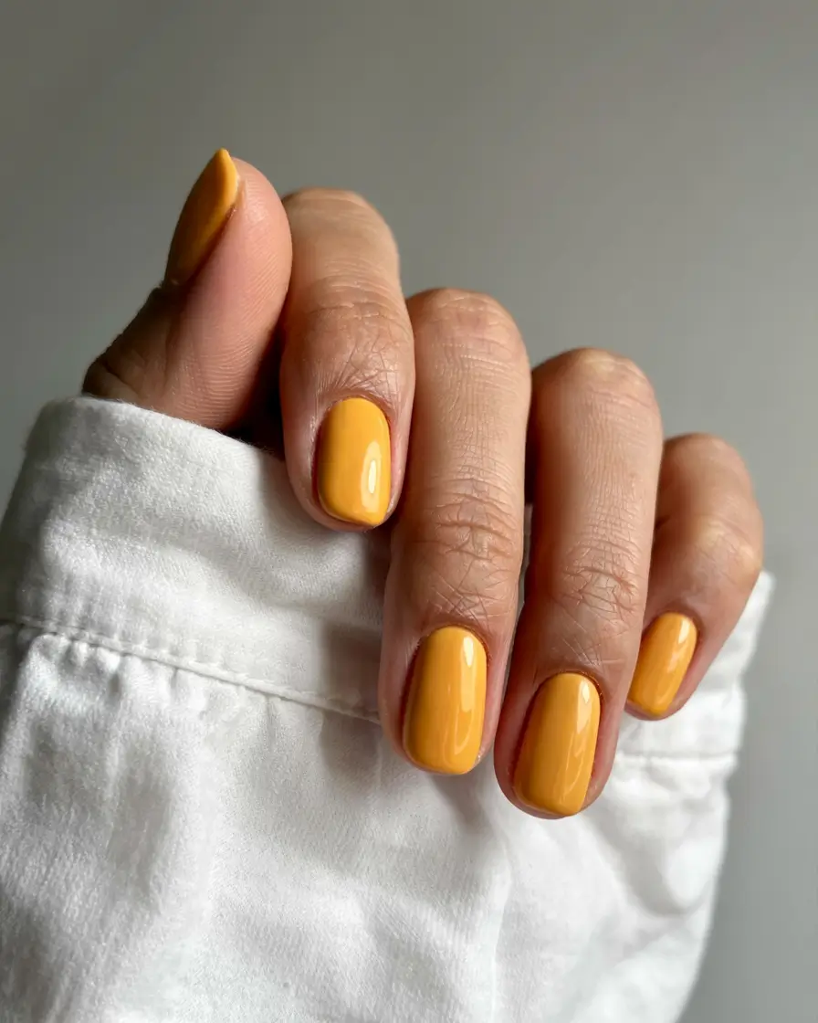 yellow nails 2026 Retro Honey on Rounded Tips