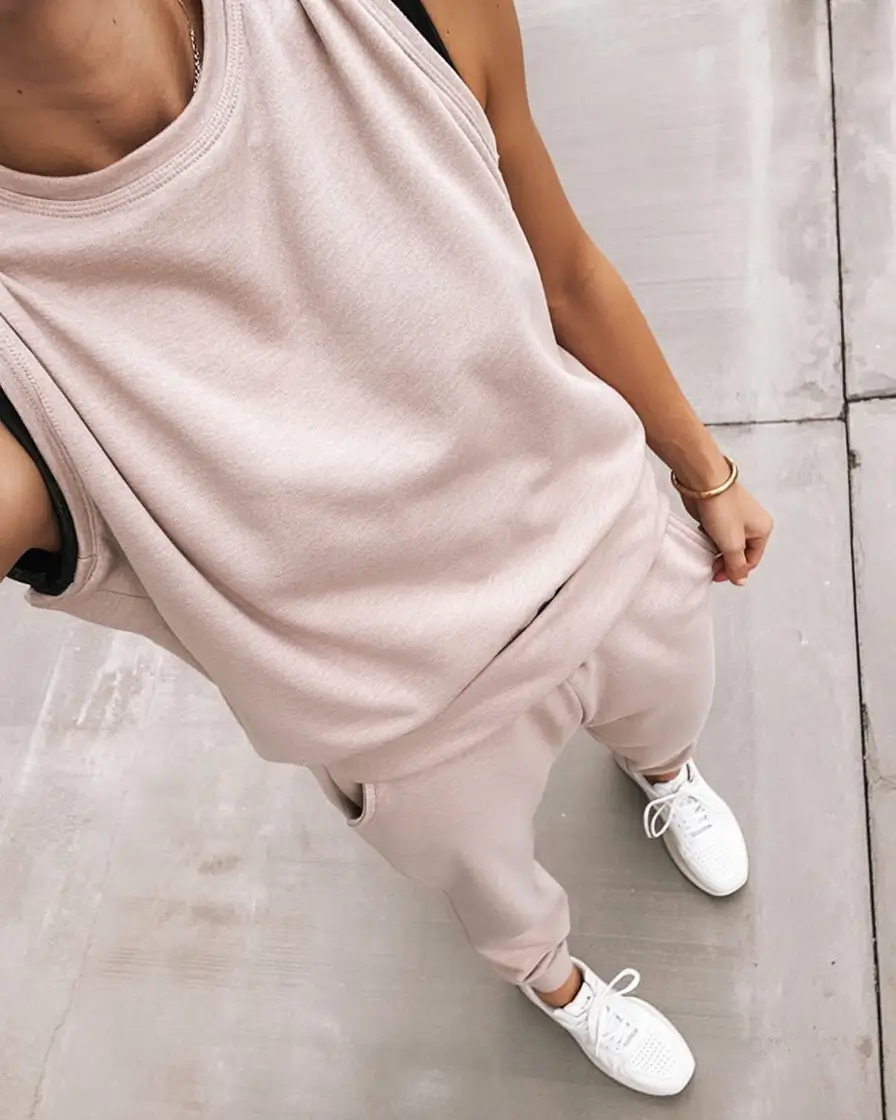 casual spring workout outfits 2026 Soft Blush, Strong Mood