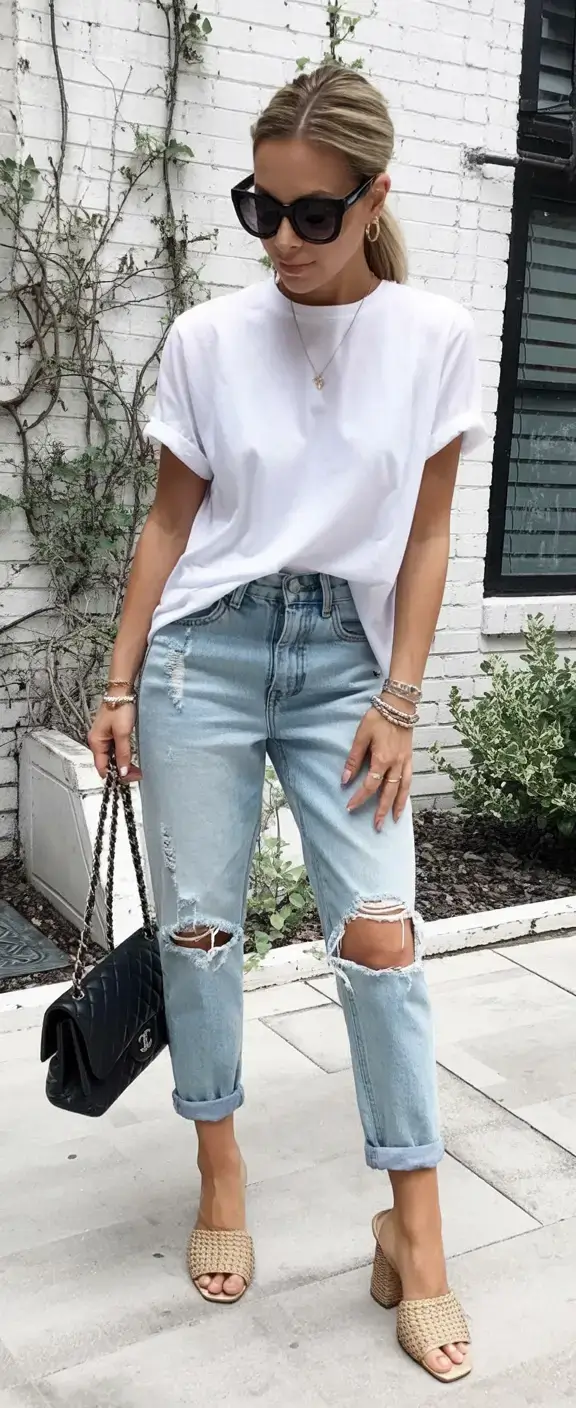 must have spring mom outfits 2026 The New Cool-Girl Mom Uniform