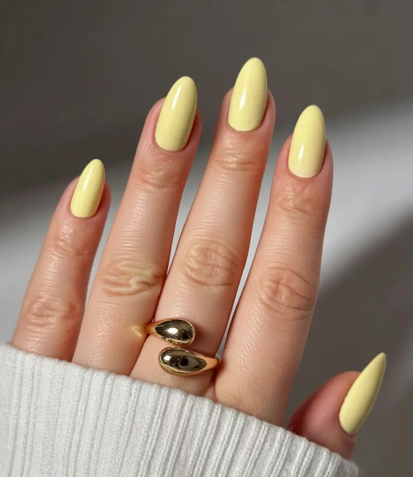 acrylic spring nails trends 2026 Soft Lemon Pastel With a Sunlit Glow