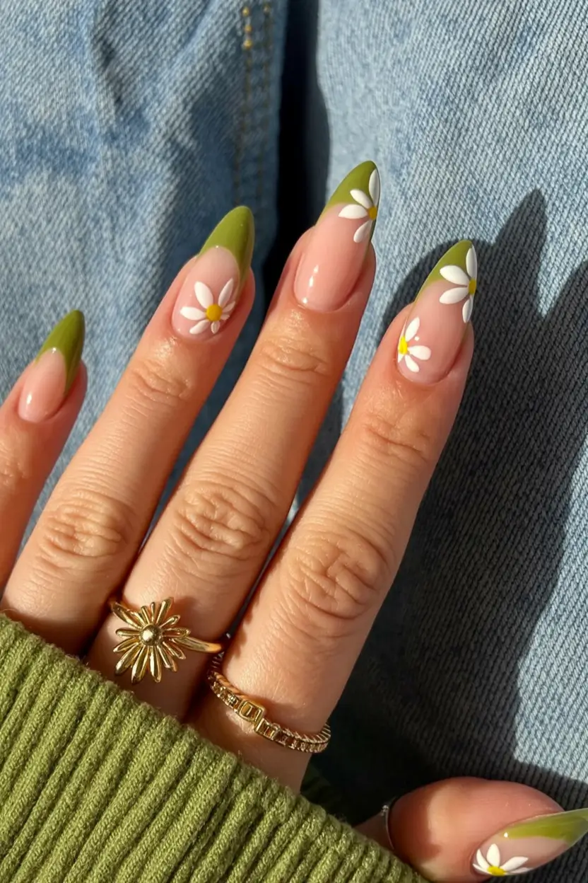 classy early spring nails 2026 Olive-Tipped Daisies With a Sunlit Glow