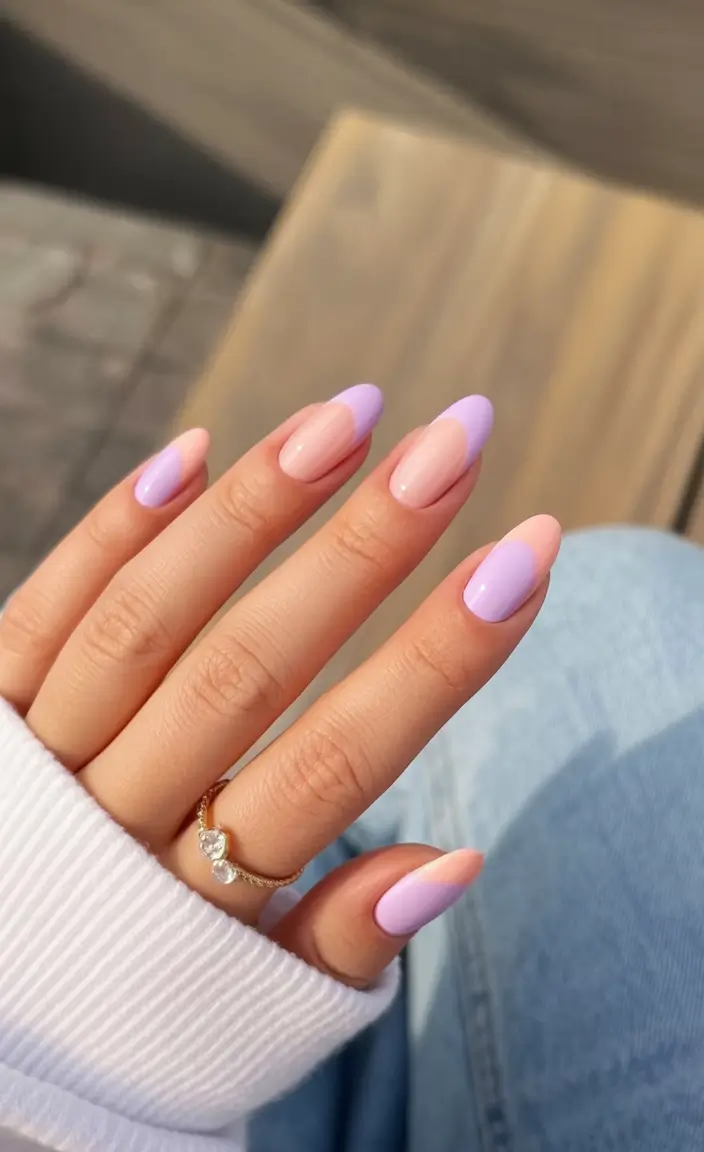 stylish minimalist spring nails 2026 Pastel Lilac & Pink Duo Waves