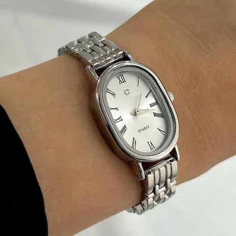 Minimalist Roman Numeral Dial Silver Bracelet Watch