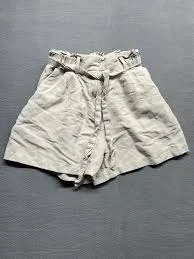 H&M Linen Blend Shorts Beige Ivory Paper Bag High Rise Belted Women's Size 4