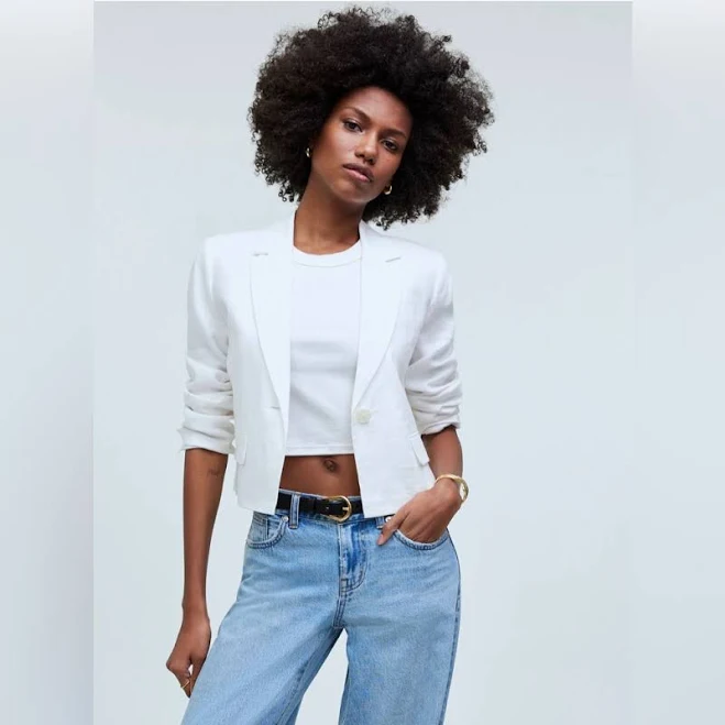 Preowned Cropped Blazer in 100% Linen