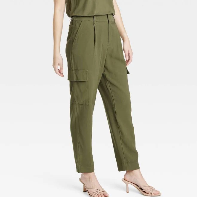 A New Day Cargo Pants Womens Olive Green Size 4 High Rise Tapered Ankle New