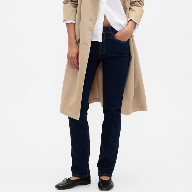 Gap Women's Mid Rise Classic Straight Jeans
