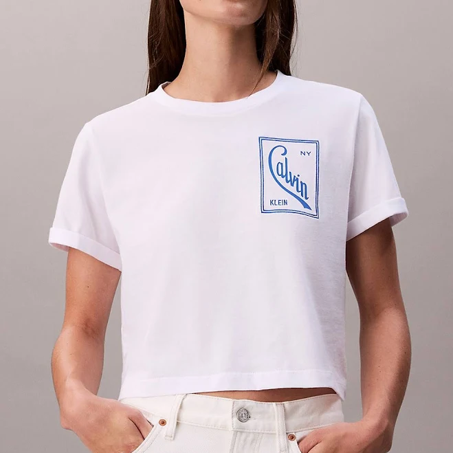 t-shirt Calvin Klein Women's Script Logo Cropped Boxy T-Shirt Calvin Klein $15.6