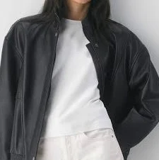 shorts Denim Forum Women's The '90s Vintage Cut-Off Denim Shorts Aritzia $78