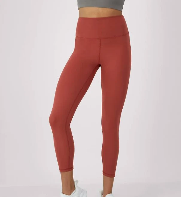 leggings Hanes Women's Moves 7/8 Leggings with Internal Pocket Hanes $21