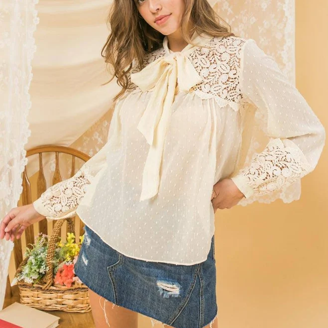 top Sybaritic Boutique | STAY AHEAD PEASANT TOP, VINTAGE IVORY / L Sybaritic Boutique $52