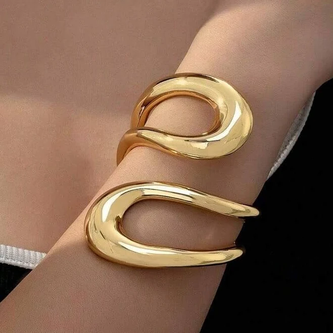 accessory Women's Geometric Oversized Gold Bangle Bracelet Shein $4.8