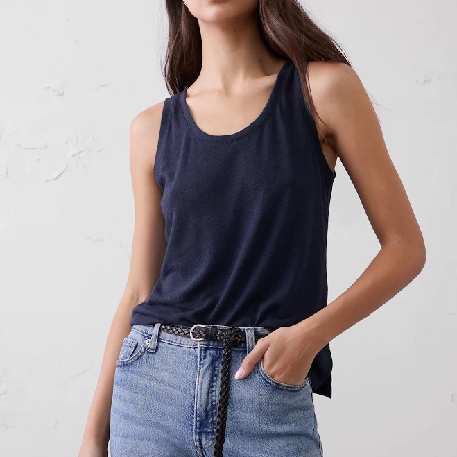 top Women's Linen-Blend Scoop-Neck Tank Banana Republic Factory $17.5