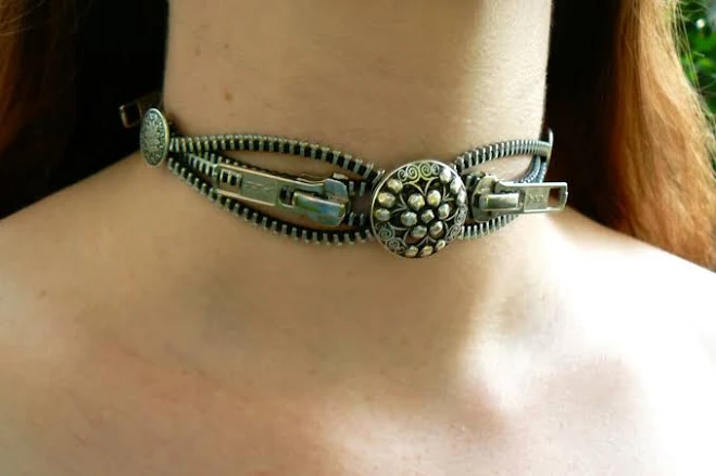 Industrial Button Zipper Choker