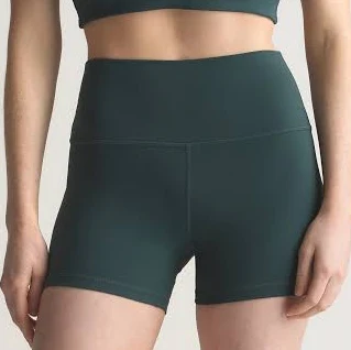 Quince Women's Ultra-Form Bike Shorts