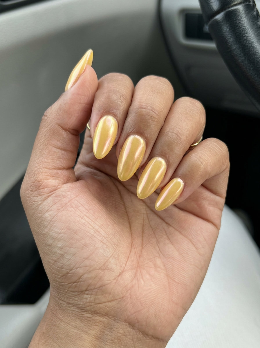Golden Hour Pearlescent Shimmer nails for date night, summer events, galas. June nails colors - summer ideas 2026.
