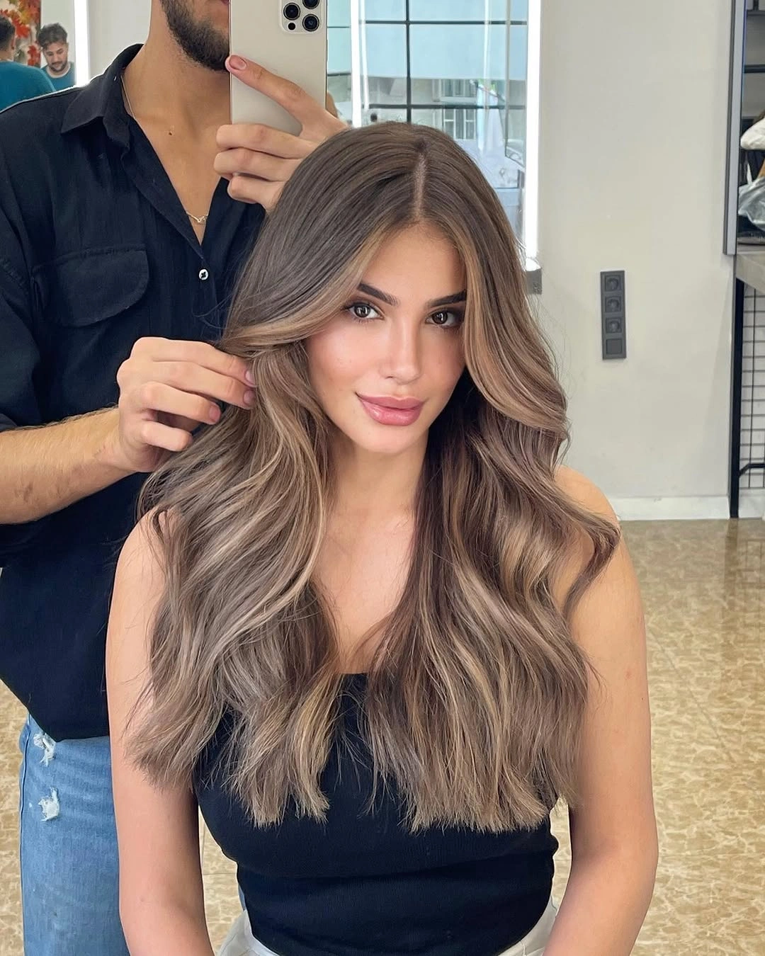 babylights hair ideas Smoky Beige Babylights With Soft Face-Framing Layers