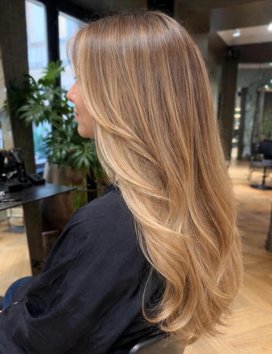 babylights hair ideas Soft Beige Babylights With Feathered Layers