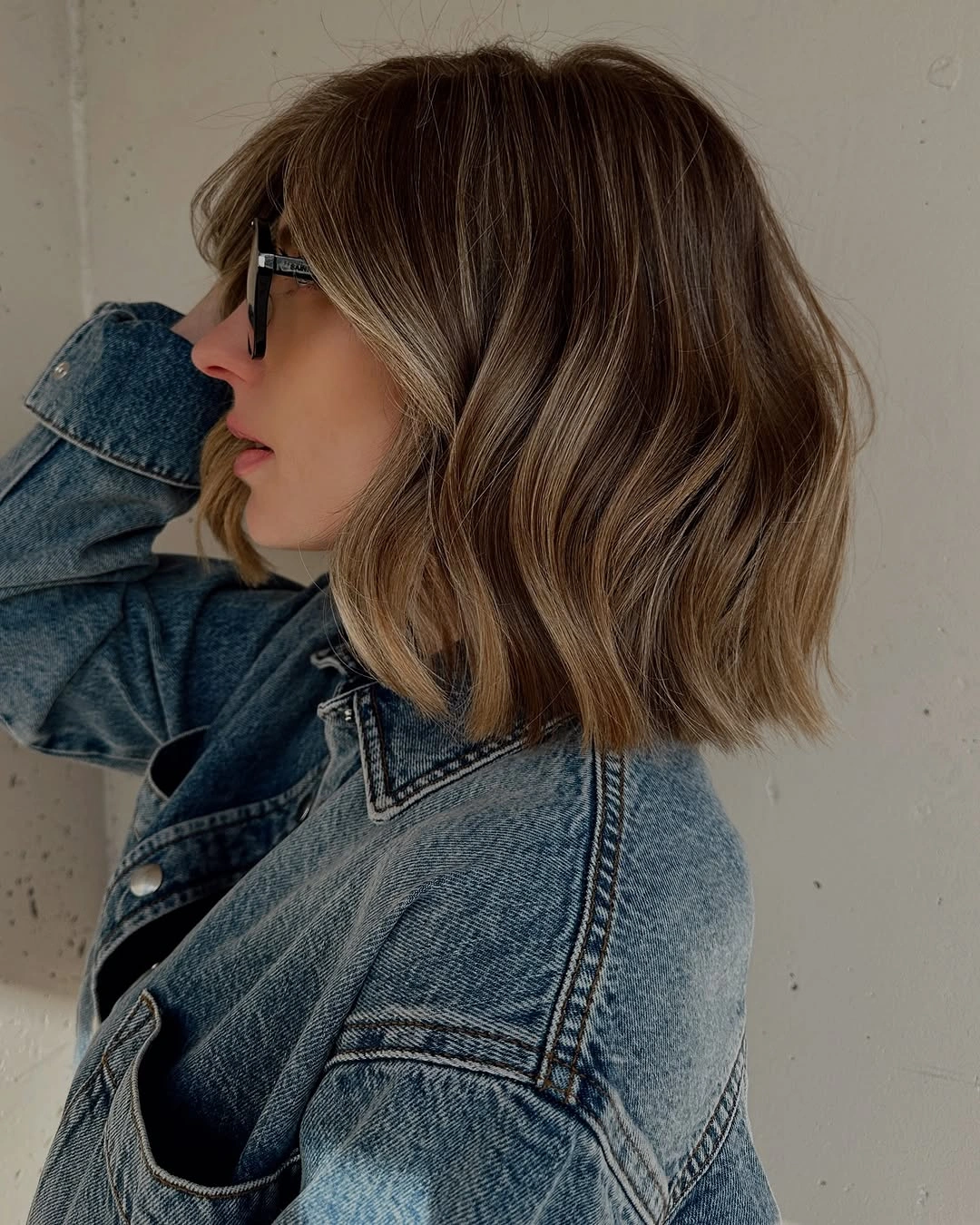 bobbed haircut for women Dimensional Blonde Lob With Face-Framing Layers
