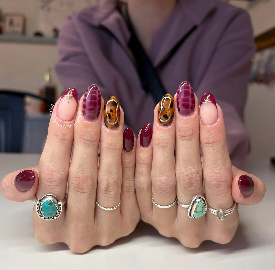 Fall acrylic nails 2026 Burgundy Mixed Art Nails With Crocodile and Tortoiseshell Details