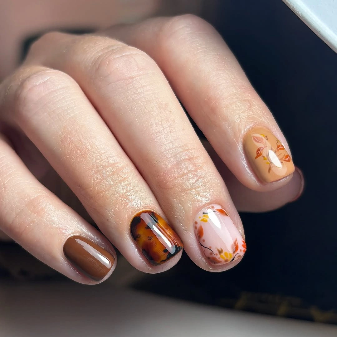 Fall acrylic nails 2026 Cozy Pumpkin Spice Nail Art With Soft Autumn Florals