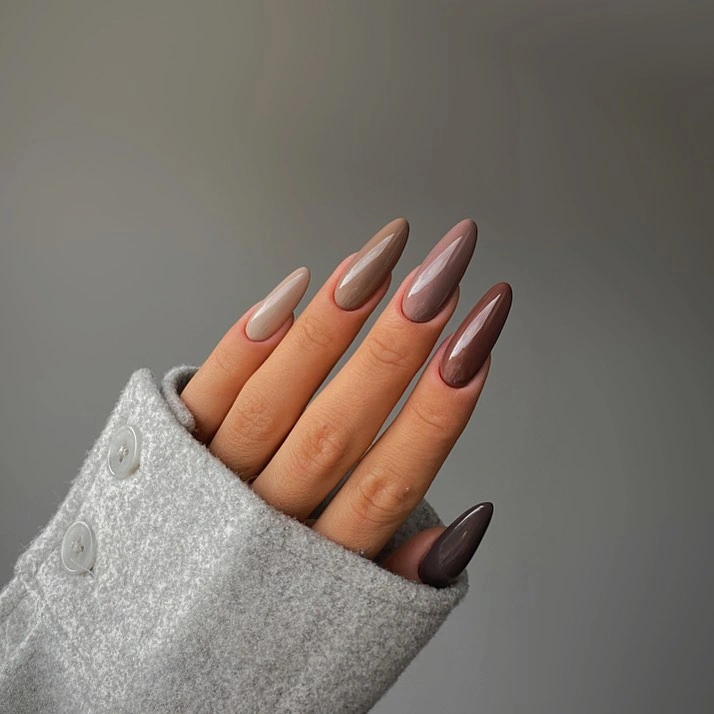 Fall almond nails 2026 Soft Taupe Gradient Almond Nails for Everyday Chic