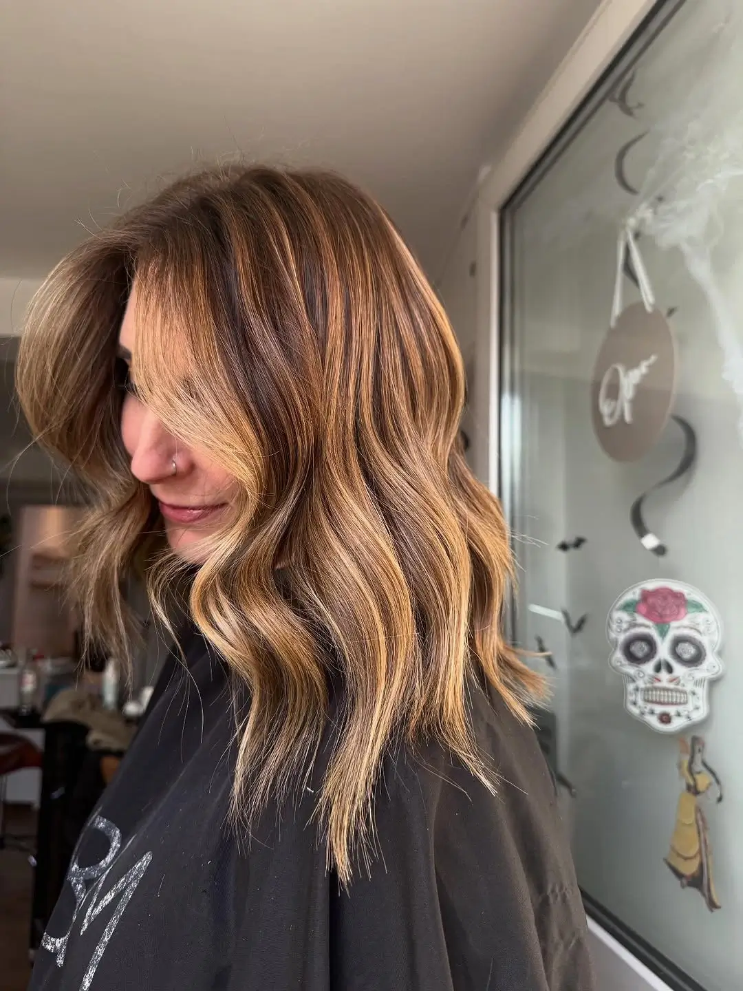 Fall hair colour ideas 2026 Honey Bronde With Bright Face Framing Ribbons