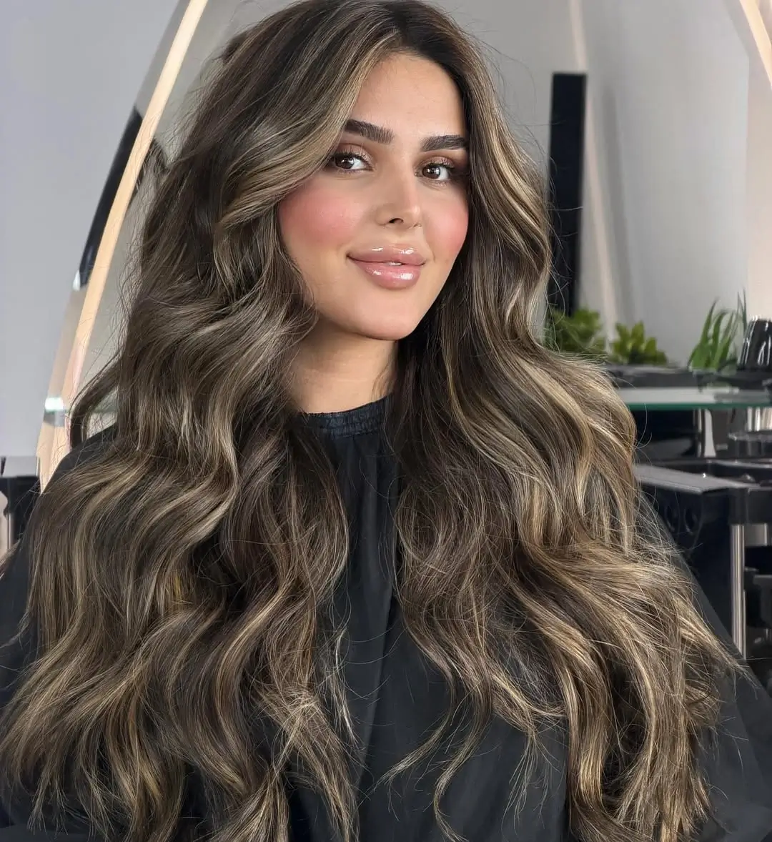 Fall hair colour ideas 2026 Espresso Brunette With Creamy Face Framing Highlights