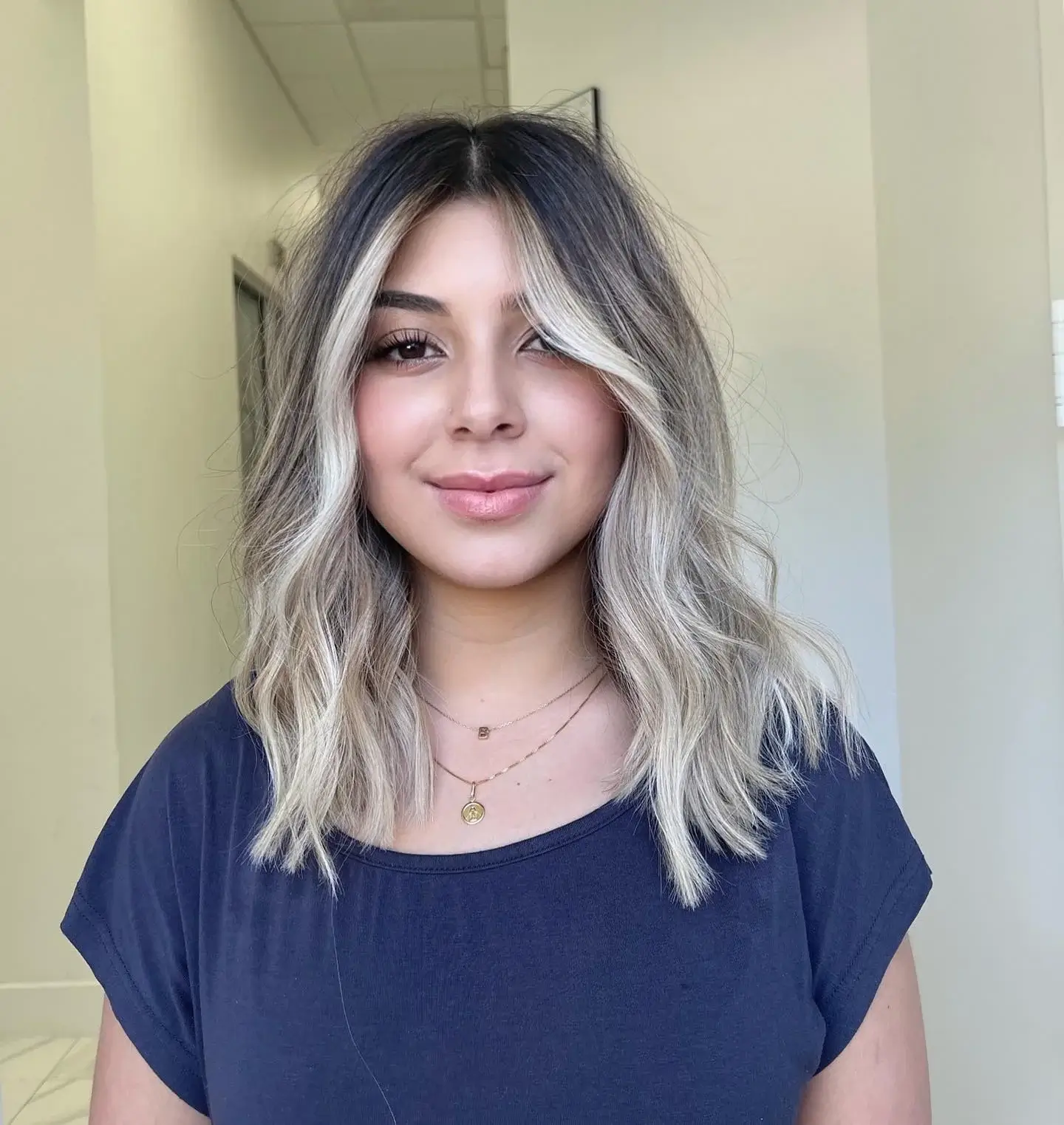 Fall hairstyles for short hair 2026 Shadow Root Blonde Wavy Lob With Curtain Layers