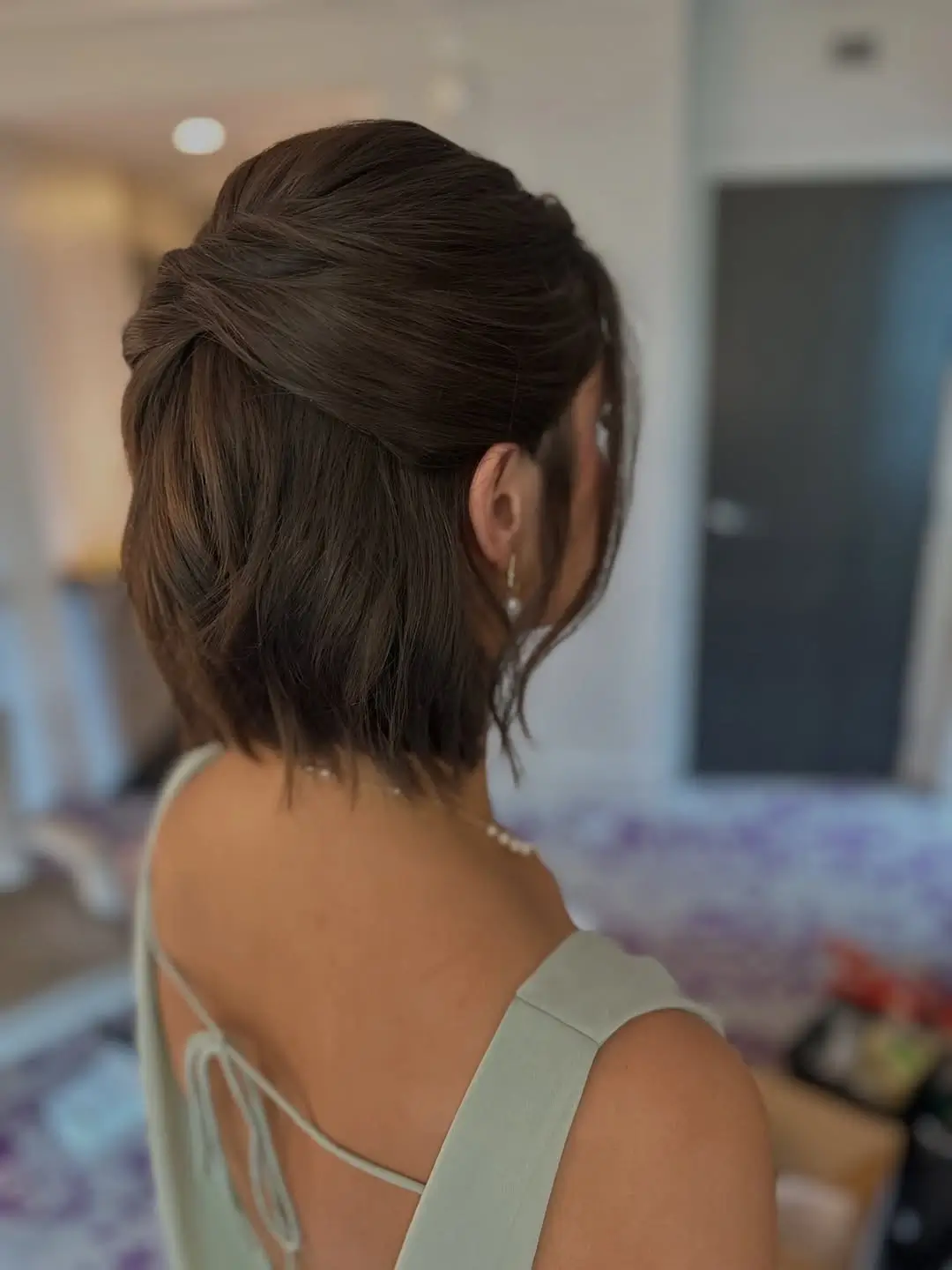 Fall hairstyles for short hair 2026 A Soft Twisted Half Up Style for Everyday Elegance