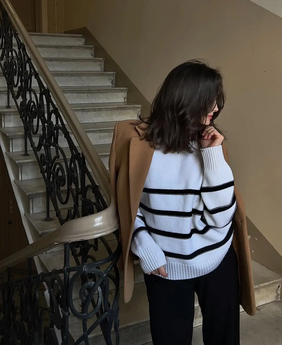 Fall hairstyles for short hair 2026 Effortless Layered Lob for Cozy Autumn Days