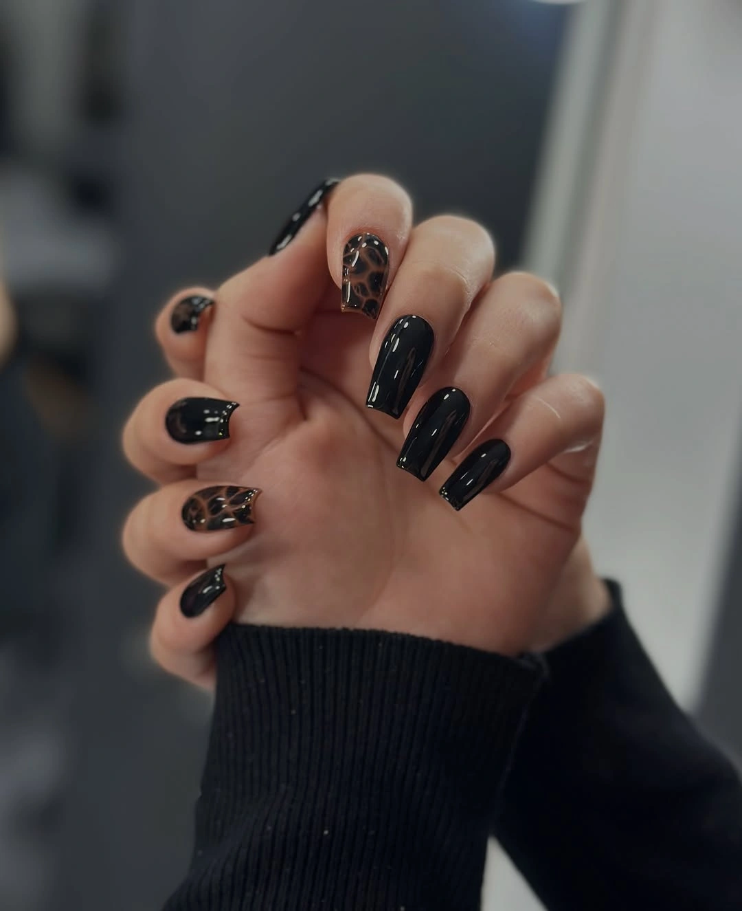Fall Manicure 2026 Glossy Black Nails with Modern Tortoiseshell Details
