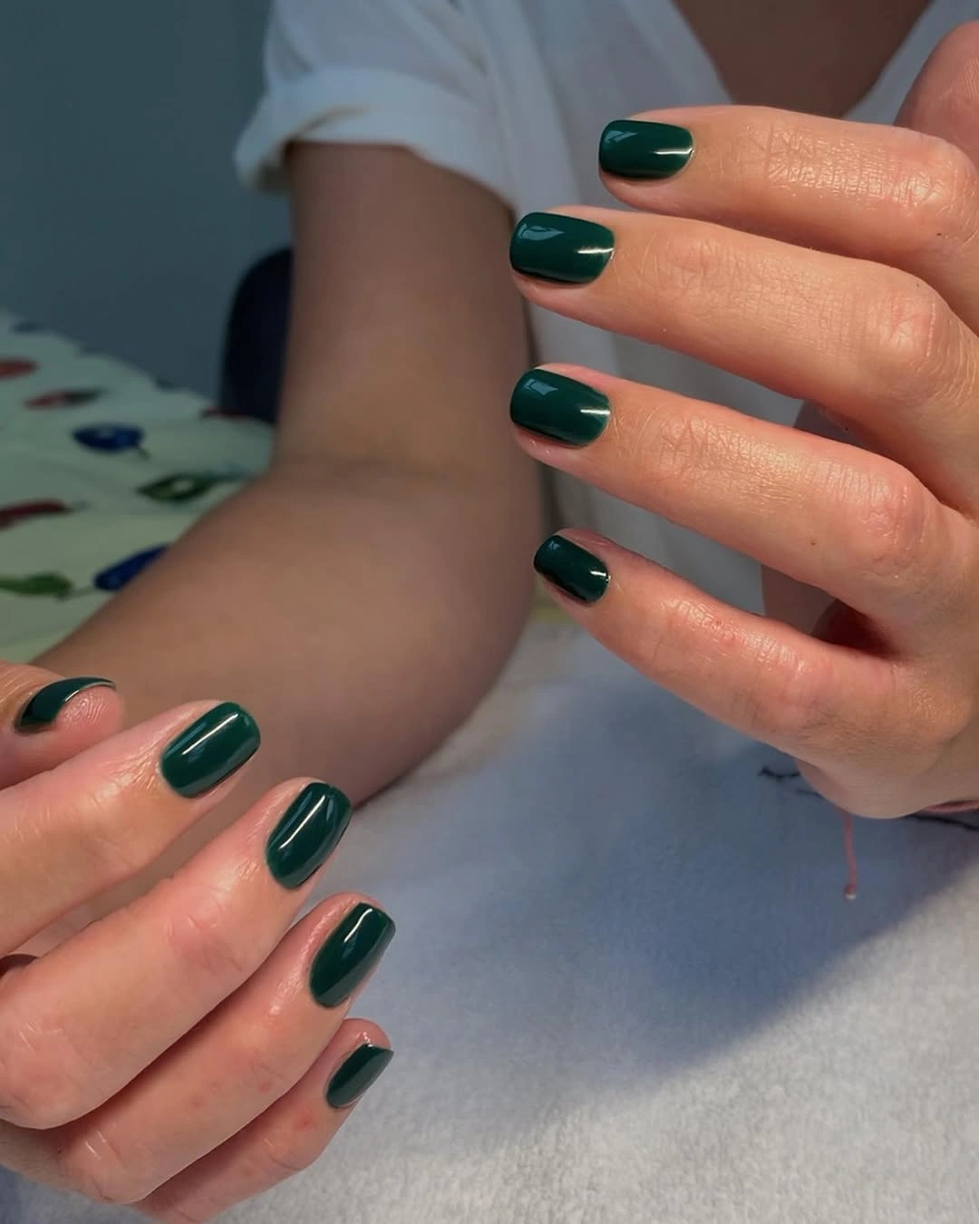 Fall Manicure 2026 Deep Forest Green for Effortless Autumn Style