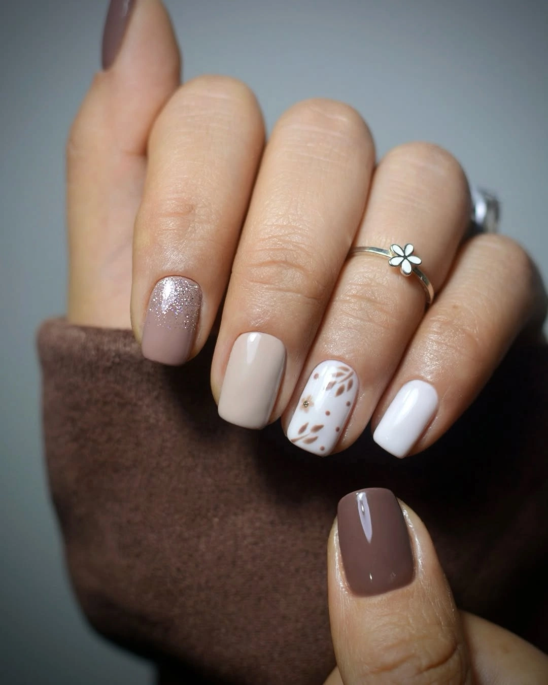 Fall nail art 2026 Soft Taupe Minimalism with Delicate Autumn Branches