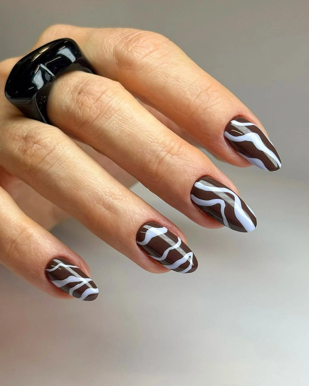 Fall Nail Designs for All Skin Tones 2026 Chocolate Waves That Make Brown Nails Feel Fresh Again