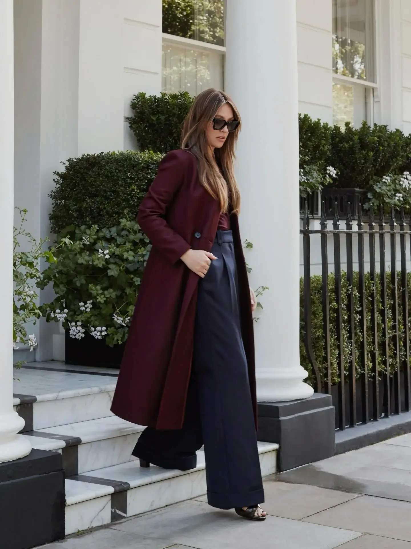 fall office outfits for women 2026 Long Coats and Wide-Leg Trousers for a City Office Look