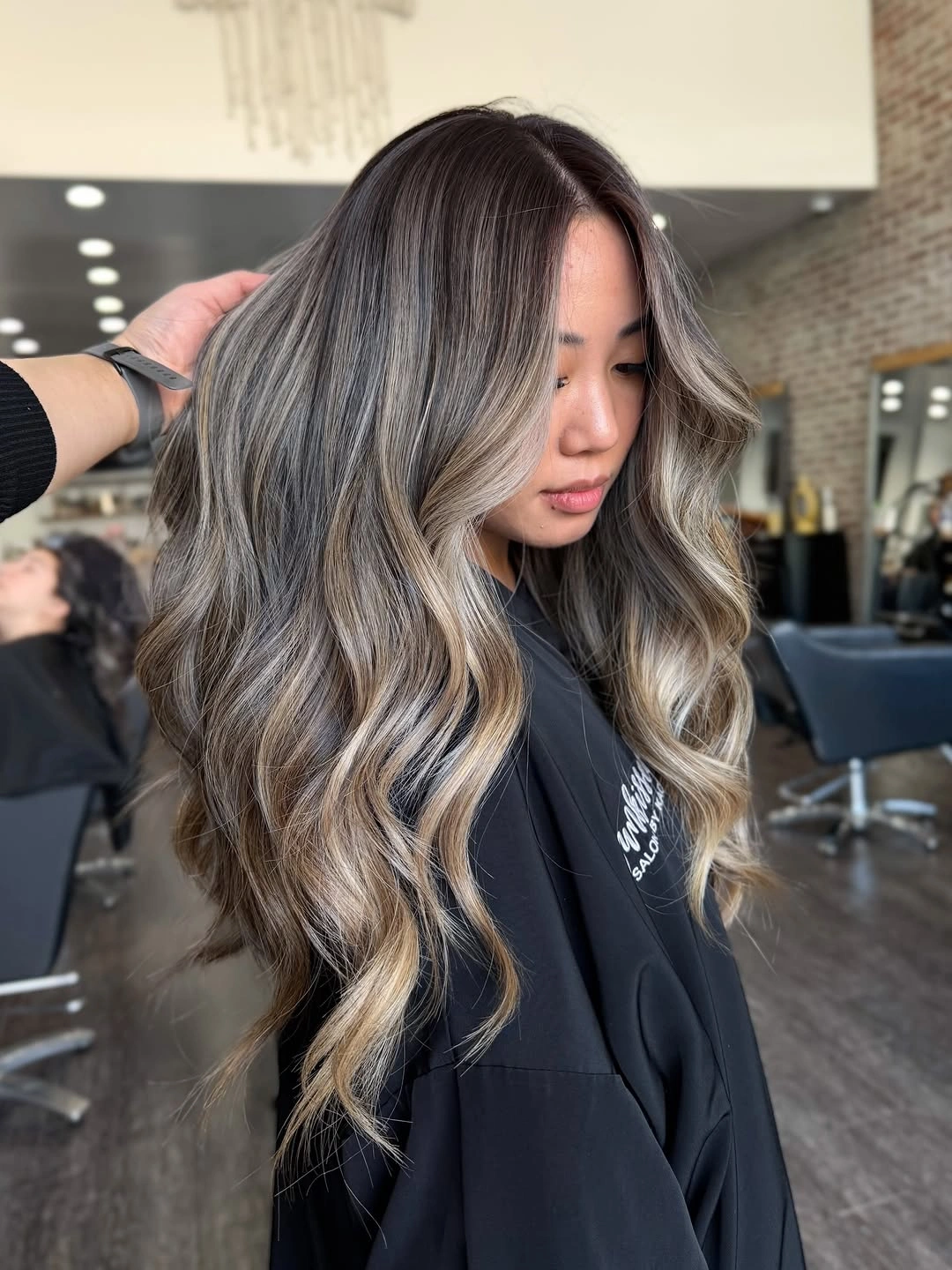 full head babylights blonde on brown hair Bright Blonde Contouring On A Rich Brunette Base