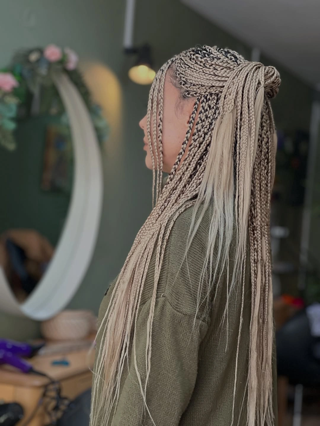 goddess braid Elegant Blonde Knotless Goddess Braids Half Up
