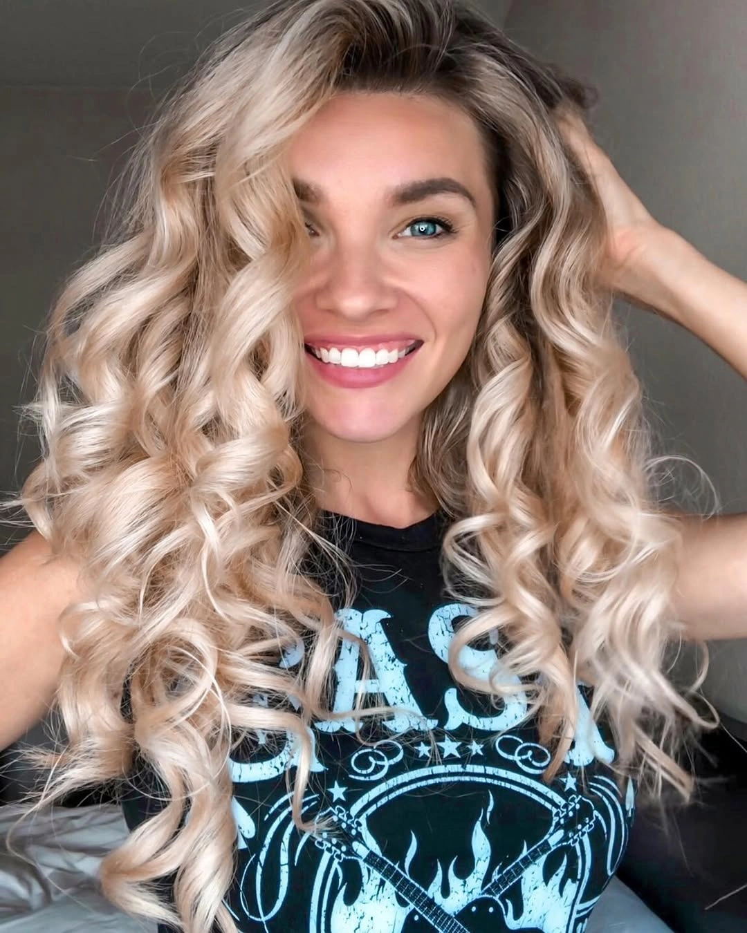 heatless curls hairstyle Voluminous Blonde Curls with Everyday Glamour