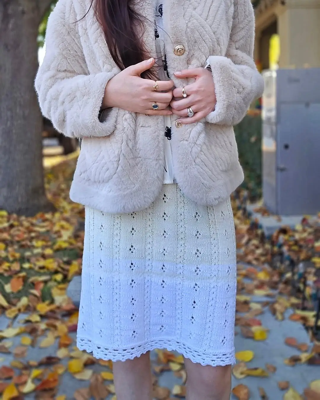 knit skirt outfits fall 2026 Delicate White Knit Skirt with Soft Autumn Layers