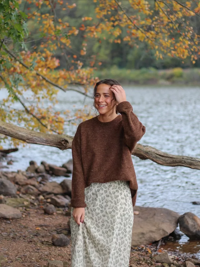 Midi Skirt Fall Outfit 2026 – 21 Chic and Effortless Outfit Ideas to Wear This Season