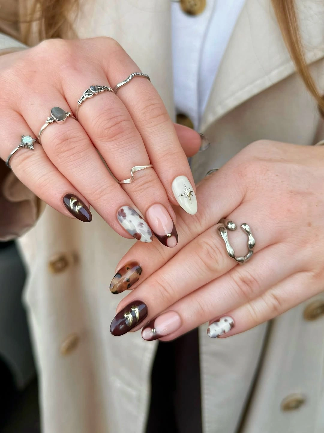 September Nail Art Ideas 2026 Earthy Tortoiseshell and Espresso Nails That Feel Instantly Autumnal