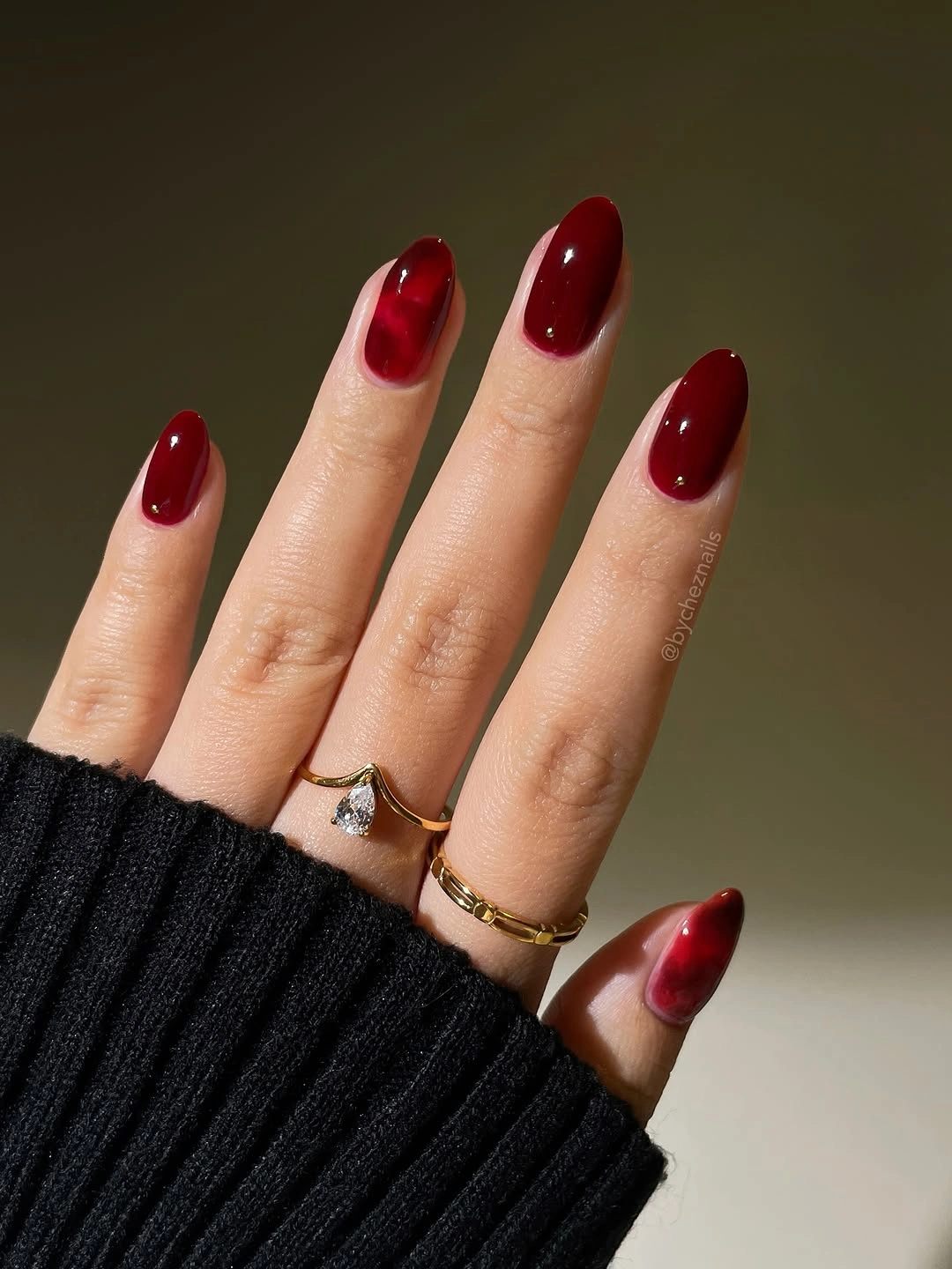 September Nail Art Ideas 2026 Glossy Cherry Red Nails That Never Go Out of Style