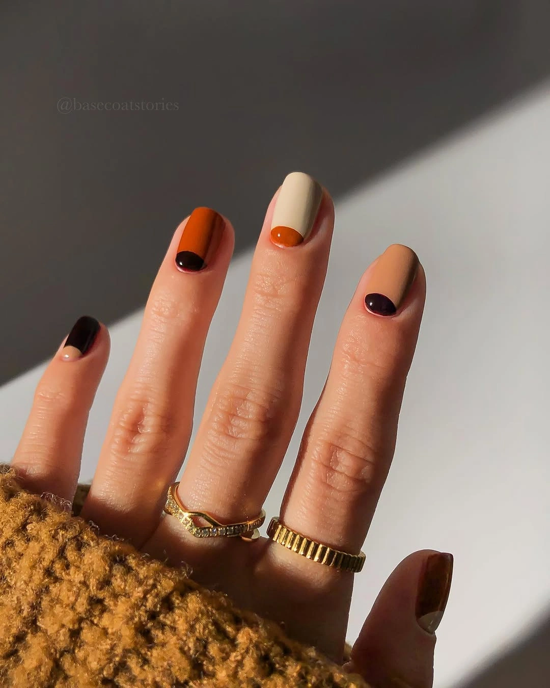 September nails color 2026 Modern Earth Tone Color Blocking for Minimalists