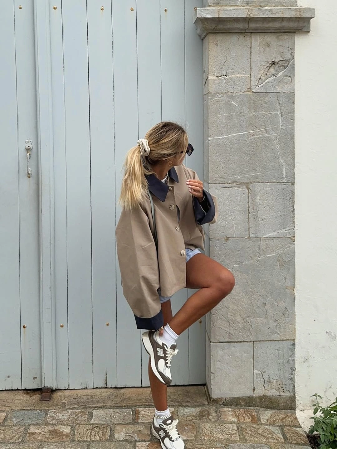 September outfits ideas 2026 Sporty Layers for Mild September Weekends