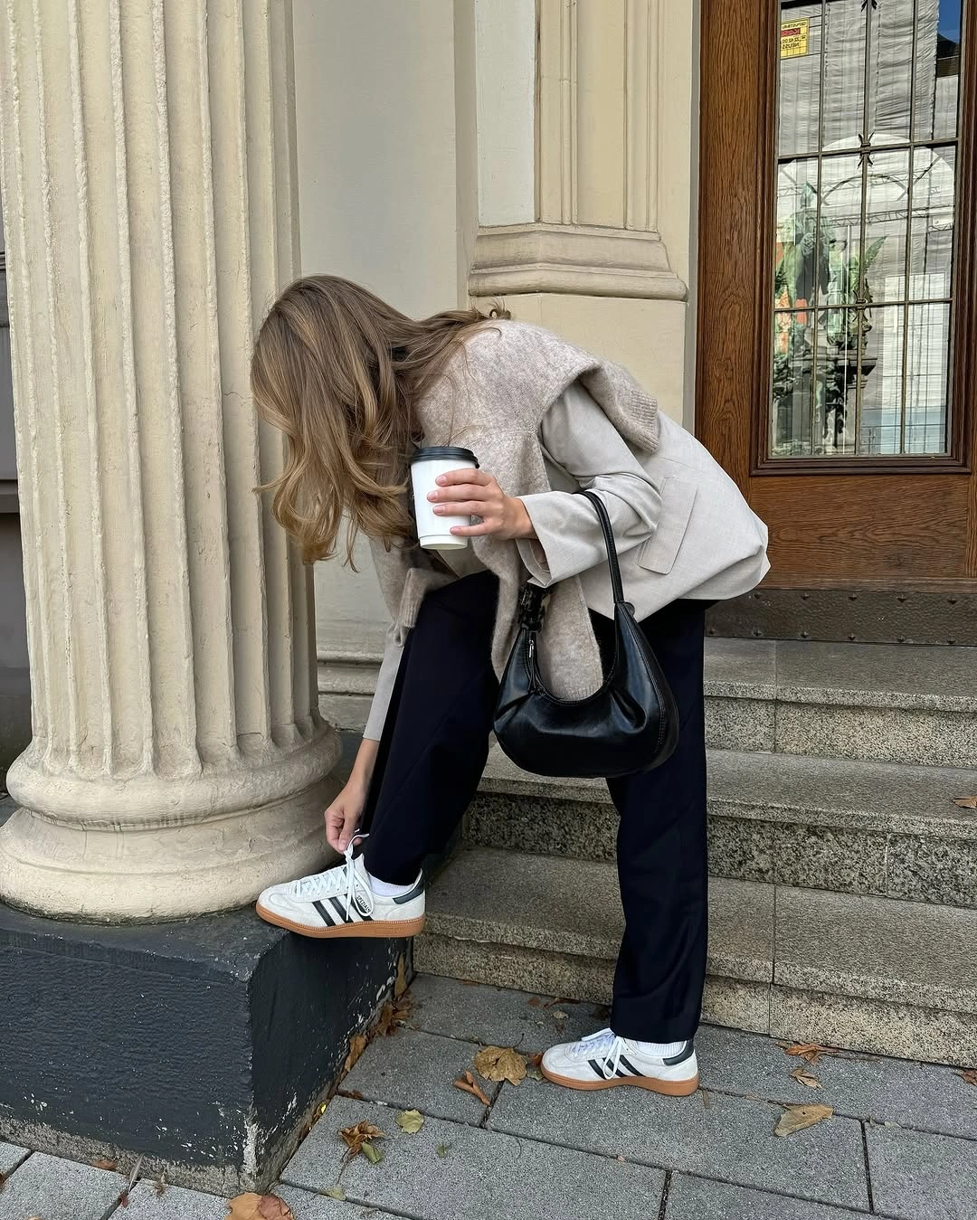 September outfits ideas 2026 Relaxed Neutral Tailoring for Everyday City Life