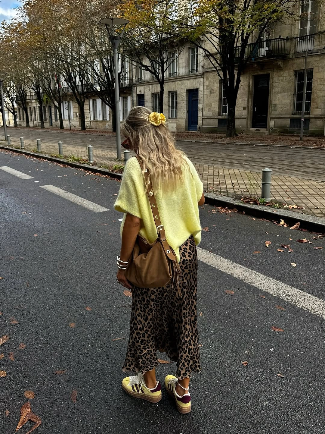 September outfits ideas 2026 Soft Butter Yellow and Leopard Print for Early Fall