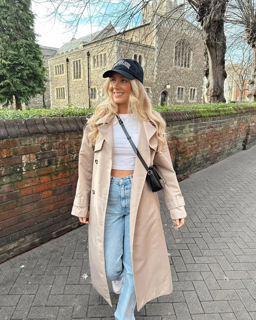 Trench coat fall outfits 2026 Relaxed Weekend Style With a Classic Beige Trench